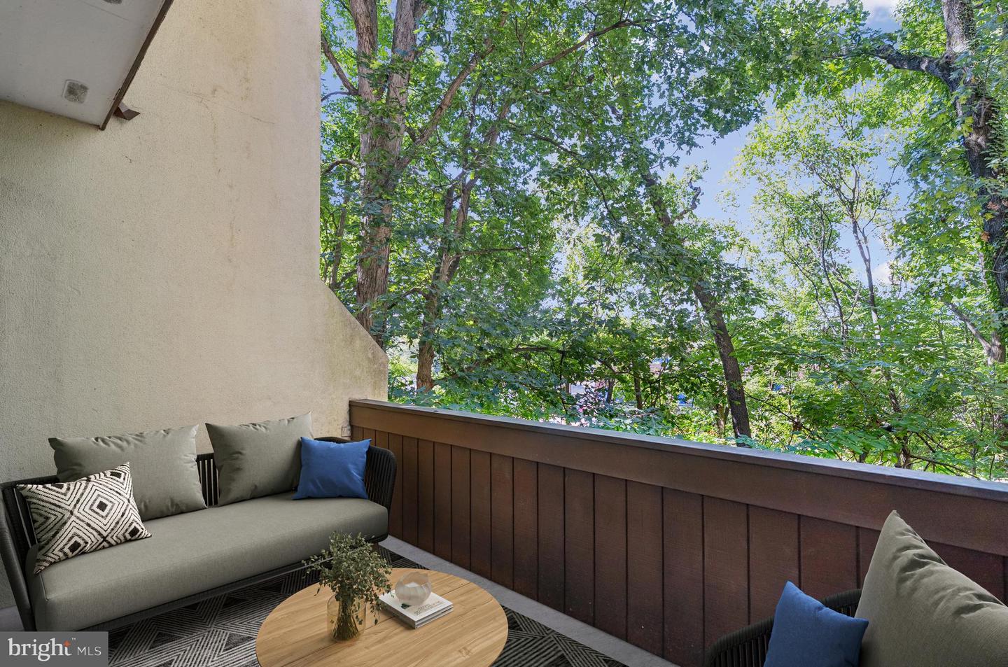 2246 S RANDOLPH ST #1, ARLINGTON, Virginia 22204, 2 Bedrooms Bedrooms, ,2 BathroomsBathrooms,Residential,For sale,2246 S RANDOLPH ST #1,VAAR2064660 MLS # VAAR2064660