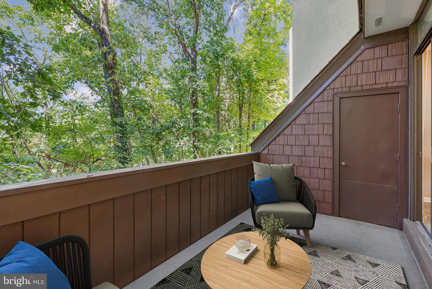 2246 S RANDOLPH ST #1, ARLINGTON, Virginia 22204, 2 Bedrooms Bedrooms, ,2 BathroomsBathrooms,Residential,For sale,2246 S RANDOLPH ST #1,VAAR2064660 MLS # VAAR2064660