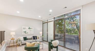 2246 S RANDOLPH ST #1, ARLINGTON, Virginia 22204, 2 Bedrooms Bedrooms, ,2 BathroomsBathrooms,Residential,For sale,2246 S RANDOLPH ST #1,VAAR2064660 MLS # VAAR2064660