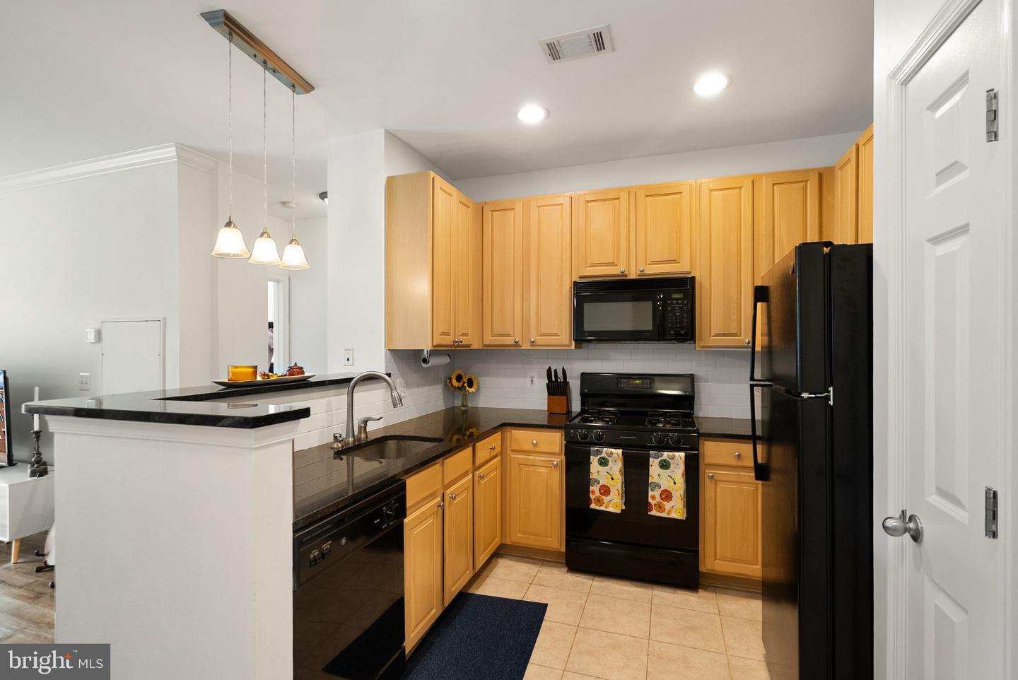 2465 ARMY NAVY DR #204, ARLINGTON, Virginia 22206, 1 Bedroom Bedrooms, ,1 BathroomBathrooms,Residential,For sale,2465 ARMY NAVY DR #204,VAAR2064664 MLS # VAAR2064664