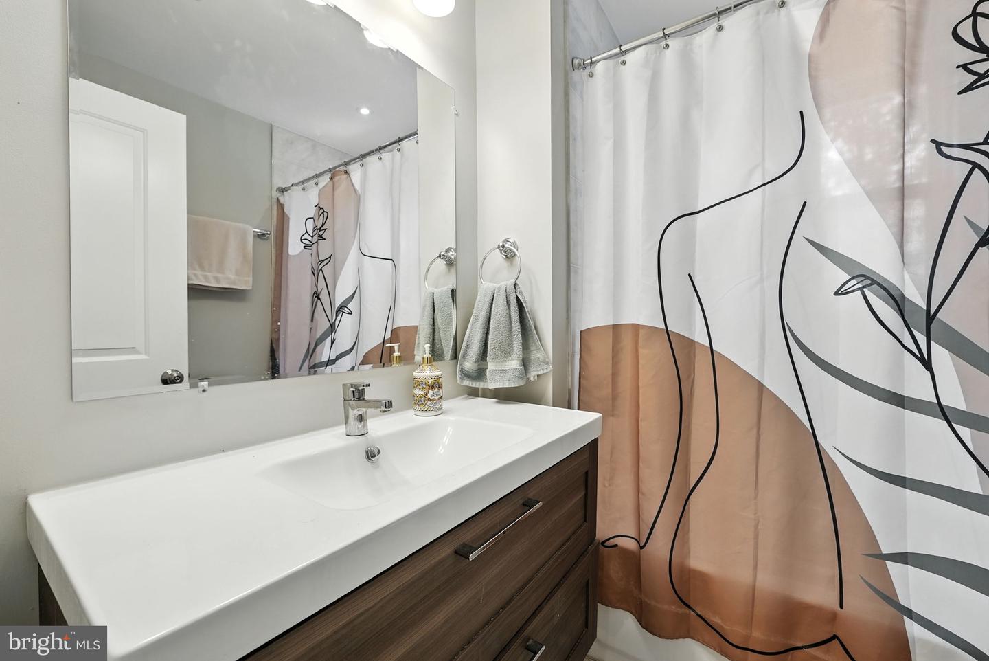 835 OGLETHORPE ST NE, WASHINGTON, District Of Columbia 20011, 4 Bedrooms Bedrooms, ,2 BathroomsBathrooms,Residential,For sale,835 OGLETHORPE ST NE,DCDC2225952 MLS # DCDC2225952
