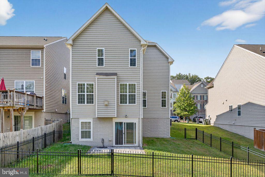 3573 EAGLE RIDGE DR, WOODBRIDGE, Virginia 22191, 5 Bedrooms Bedrooms, ,3 BathroomsBathrooms,Residential,For sale,3573 EAGLE RIDGE DR,VAPW2105560 MLS # VAPW2105560