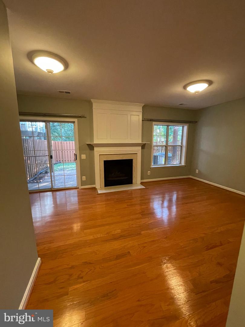 47692 SANDBANK SQ, STERLING, Virginia 20165, 4 Bedrooms Bedrooms, ,3 BathroomsBathrooms,Residential,For sale,47692 SANDBANK SQ,VALO2108430 MLS # VALO2108430