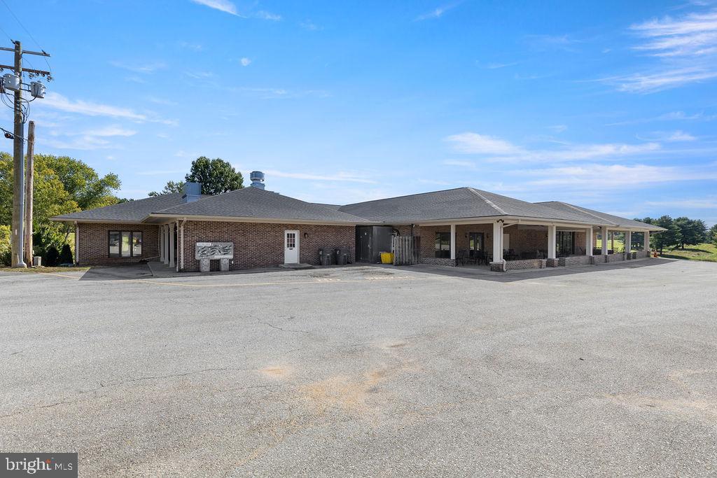 838 BOWLING GREEN RD, FRONT ROYAL, Virginia 22630, ,3 BathroomsBathrooms,Farm,For sale,838 BOWLING GREEN RD,VAWR2012526 MLS # VAWR2012526