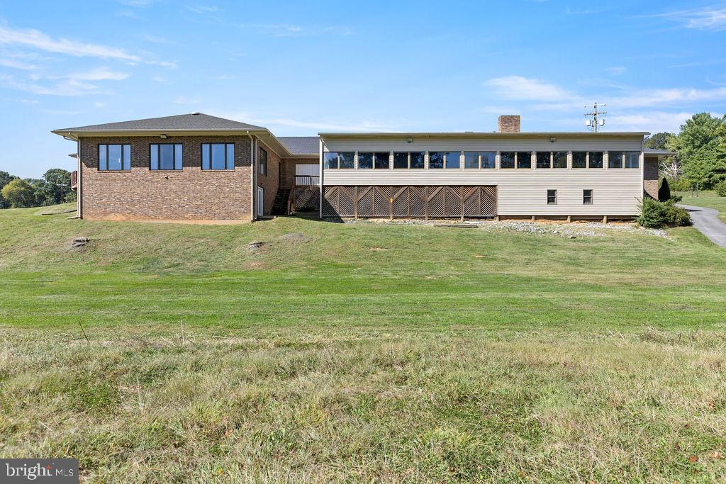838 BOWLING GREEN RD, FRONT ROYAL, Virginia 22630, ,3 BathroomsBathrooms,Farm,For sale,838 BOWLING GREEN RD,VAWR2012526 MLS # VAWR2012526