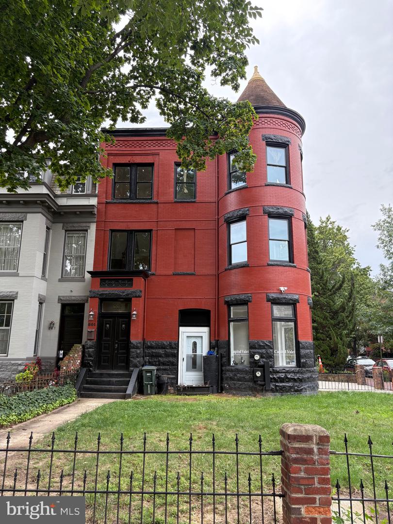 801 E CAPITOL ST SE, WASHINGTON, District Of Columbia 20003, ,Land,For sale,801 E CAPITOL ST SE,DCDC2226008 MLS # DCDC2226008