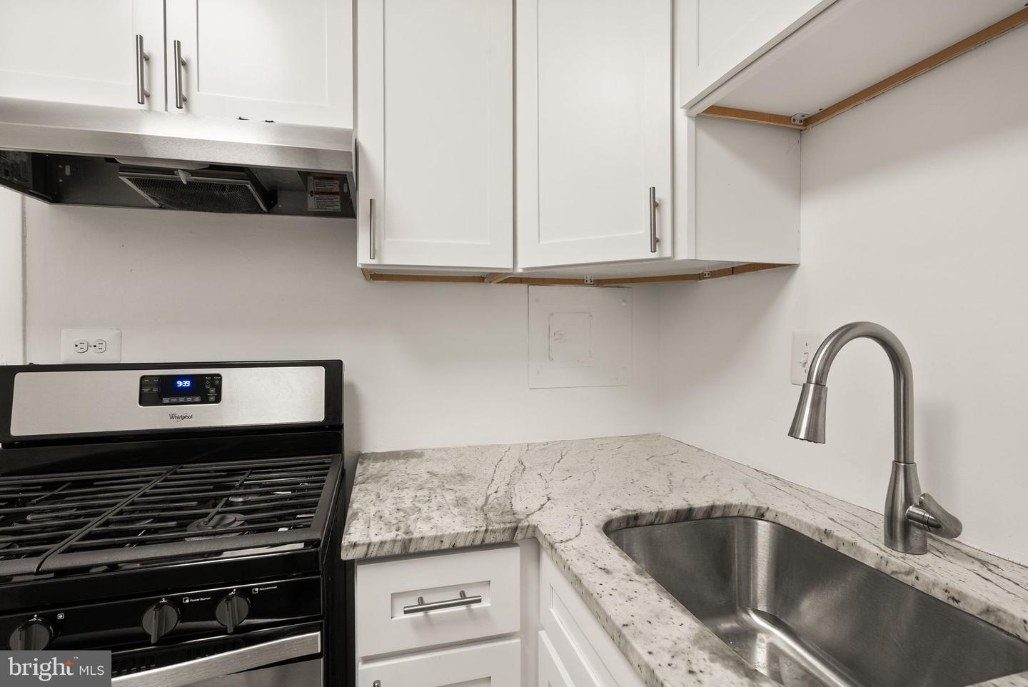 2030 N ADAMS ST #303, ARLINGTON, Virginia 22201, 2 Bedrooms Bedrooms, ,1 BathroomBathrooms,Residential,For sale,2030 N ADAMS ST #303,VAAR2059010 MLS # VAAR2059010