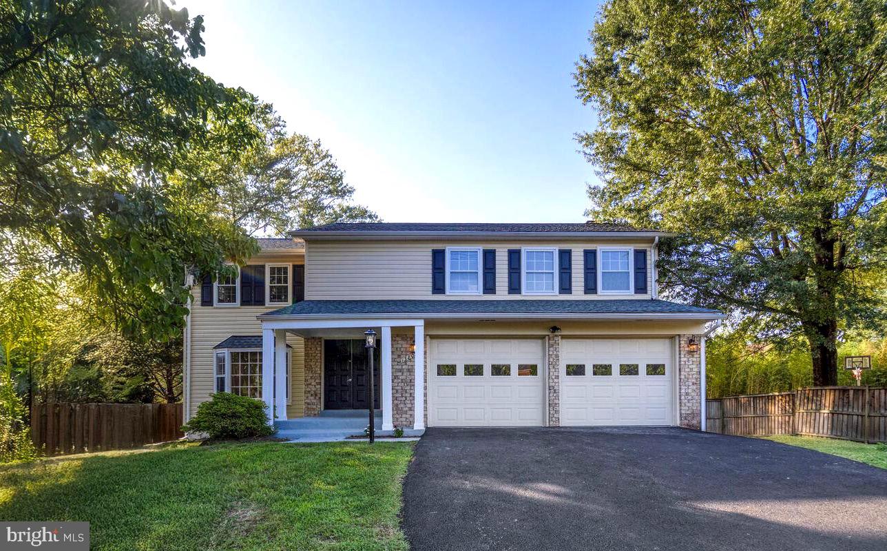 13802 POPLAR TREE RD, CHANTILLY, Virginia 20151, 5 Bedrooms Bedrooms, 9 Rooms Rooms,3 BathroomsBathrooms,Residential,For sale,13802 POPLAR TREE RD,VAFX2254794 MLS # VAFX2254794