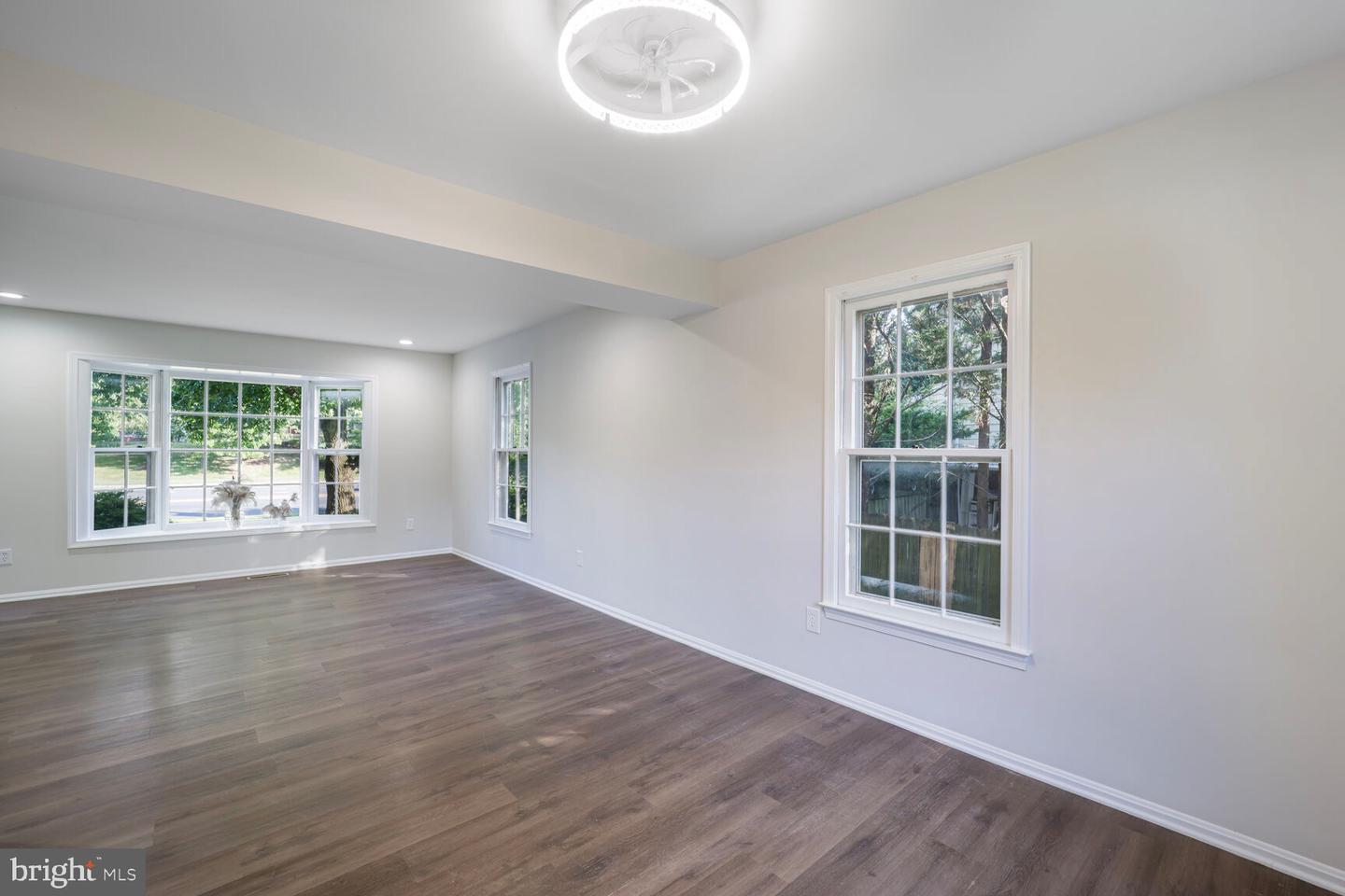 13802 POPLAR TREE RD, CHANTILLY, Virginia 20151, 5 Bedrooms Bedrooms, 9 Rooms Rooms,3 BathroomsBathrooms,Residential,For sale,13802 POPLAR TREE RD,VAFX2254794 MLS # VAFX2254794
