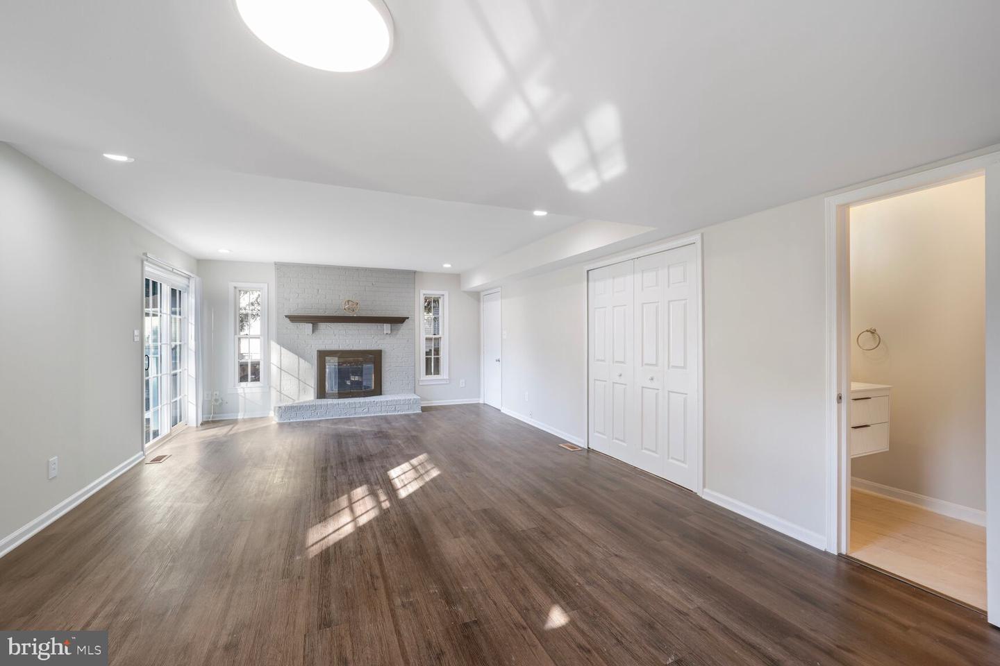 13802 POPLAR TREE RD, CHANTILLY, Virginia 20151, 5 Bedrooms Bedrooms, 9 Rooms Rooms,3 BathroomsBathrooms,Residential,For sale,13802 POPLAR TREE RD,VAFX2254794 MLS # VAFX2254794
