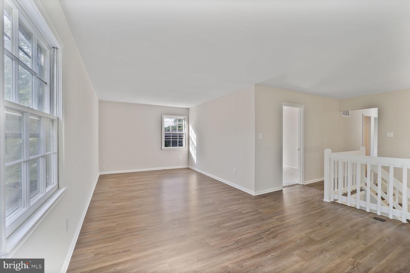 13802 POPLAR TREE RD, CHANTILLY, Virginia 20151, 5 Bedrooms Bedrooms, 9 Rooms Rooms,3 BathroomsBathrooms,Residential,For sale,13802 POPLAR TREE RD,VAFX2254794 MLS # VAFX2254794