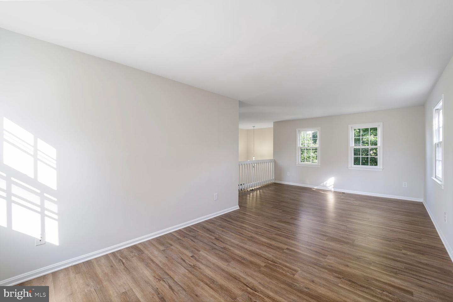 13802 POPLAR TREE RD, CHANTILLY, Virginia 20151, 5 Bedrooms Bedrooms, 9 Rooms Rooms,3 BathroomsBathrooms,Residential,For sale,13802 POPLAR TREE RD,VAFX2254794 MLS # VAFX2254794
