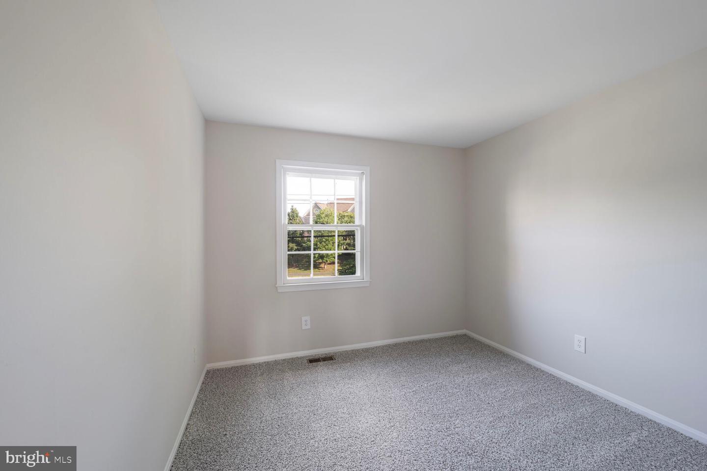 13802 POPLAR TREE RD, CHANTILLY, Virginia 20151, 5 Bedrooms Bedrooms, 9 Rooms Rooms,3 BathroomsBathrooms,Residential,For sale,13802 POPLAR TREE RD,VAFX2254794 MLS # VAFX2254794