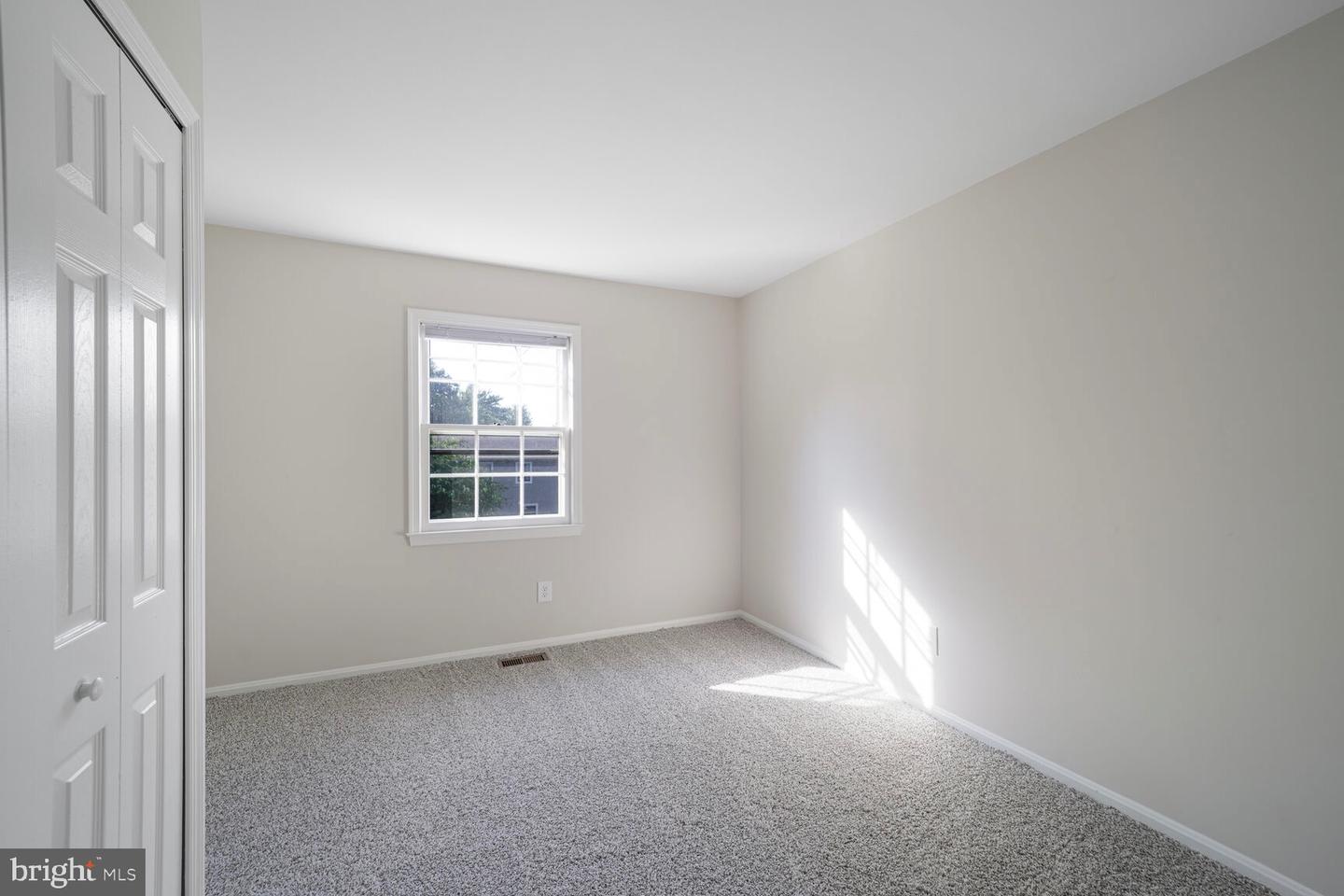 13802 POPLAR TREE RD, CHANTILLY, Virginia 20151, 5 Bedrooms Bedrooms, 9 Rooms Rooms,3 BathroomsBathrooms,Residential,For sale,13802 POPLAR TREE RD,VAFX2254794 MLS # VAFX2254794