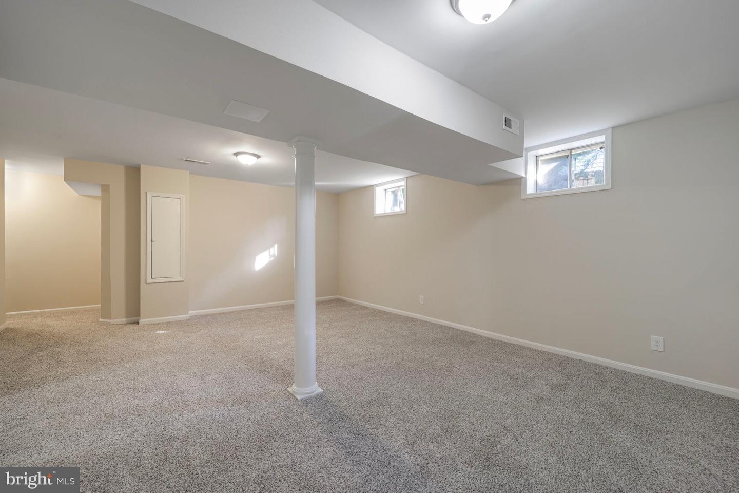 13802 POPLAR TREE RD, CHANTILLY, Virginia 20151, 5 Bedrooms Bedrooms, 9 Rooms Rooms,3 BathroomsBathrooms,Residential,For sale,13802 POPLAR TREE RD,VAFX2254794 MLS # VAFX2254794