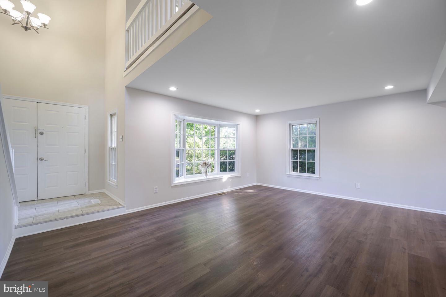 13802 POPLAR TREE RD, CHANTILLY, Virginia 20151, 5 Bedrooms Bedrooms, 9 Rooms Rooms,3 BathroomsBathrooms,Residential,For sale,13802 POPLAR TREE RD,VAFX2254794 MLS # VAFX2254794