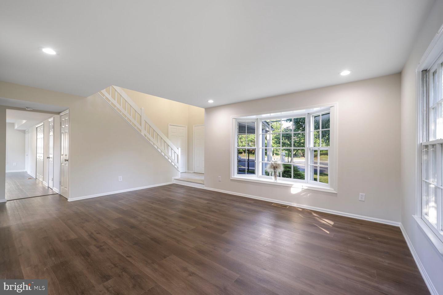 13802 POPLAR TREE RD, CHANTILLY, Virginia 20151, 5 Bedrooms Bedrooms, 9 Rooms Rooms,3 BathroomsBathrooms,Residential,For sale,13802 POPLAR TREE RD,VAFX2254794 MLS # VAFX2254794
