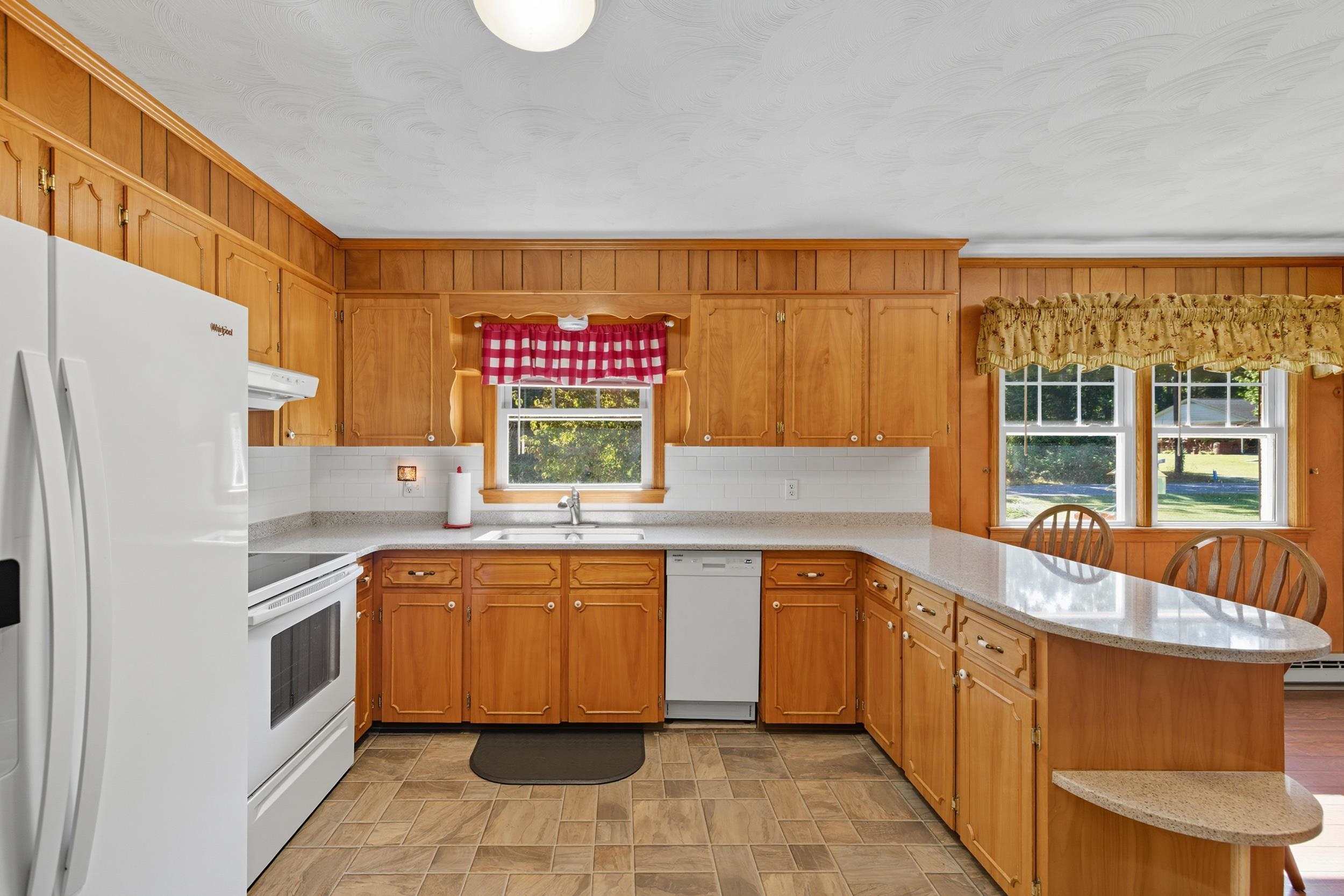 2466 LITTLE GAP RD, ELKTON, Virginia 22827, 3 Bedrooms Bedrooms, ,2 BathroomsBathrooms,Residential,2466 LITTLE GAP RD,668965 MLS # 668965
