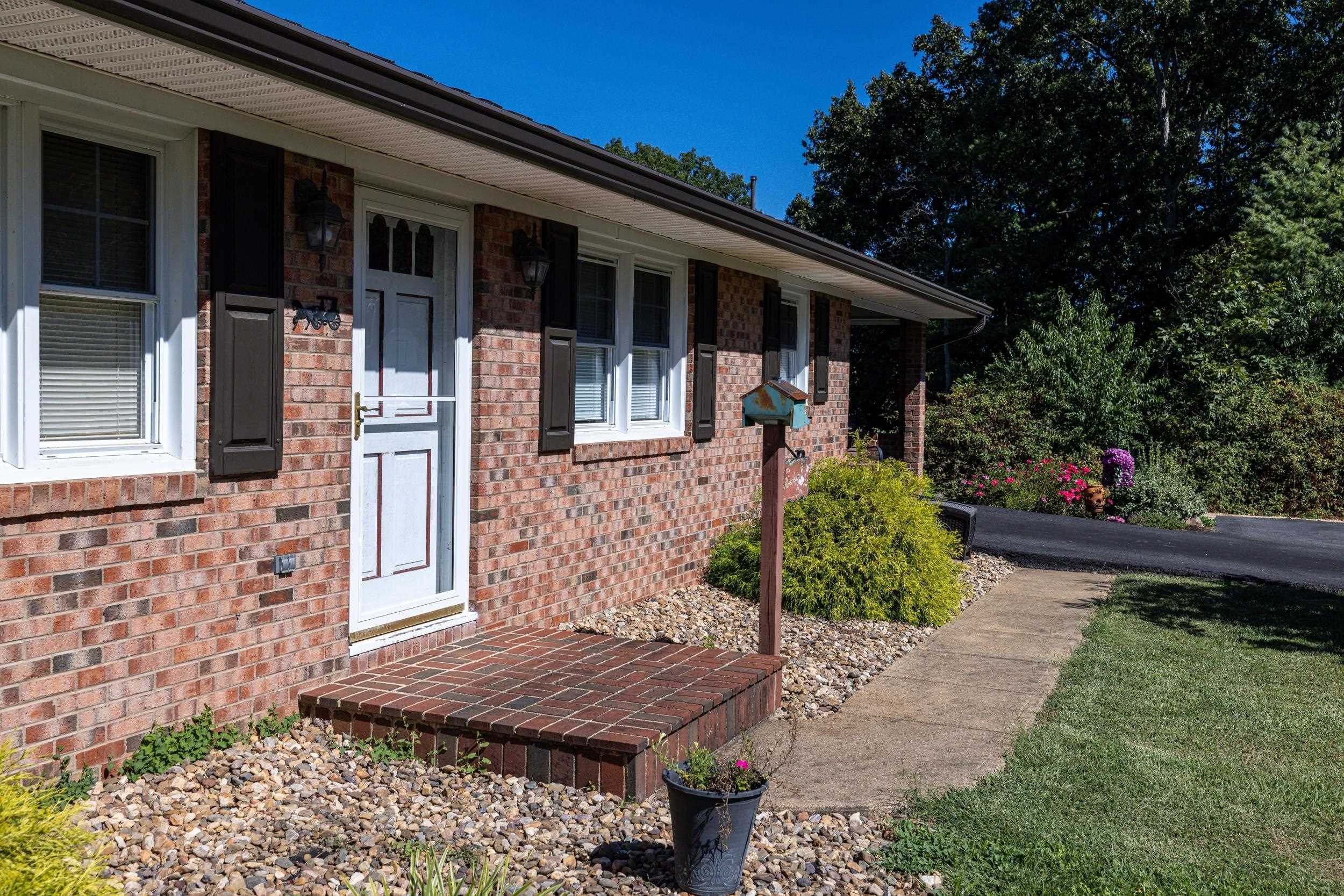 2466 LITTLE GAP RD, ELKTON, Virginia 22827, 3 Bedrooms Bedrooms, ,2 BathroomsBathrooms,Residential,2466 LITTLE GAP RD,668965 MLS # 668965