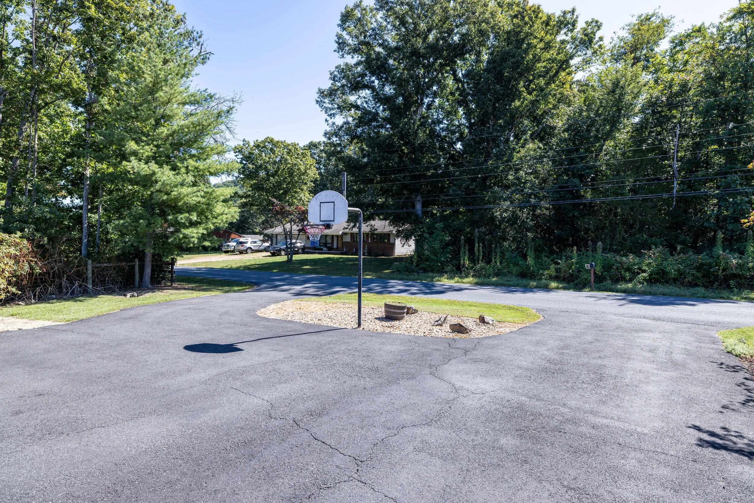 2466 LITTLE GAP RD, ELKTON, Virginia 22827, 3 Bedrooms Bedrooms, ,2 BathroomsBathrooms,Residential,2466 LITTLE GAP RD,668965 MLS # 668965