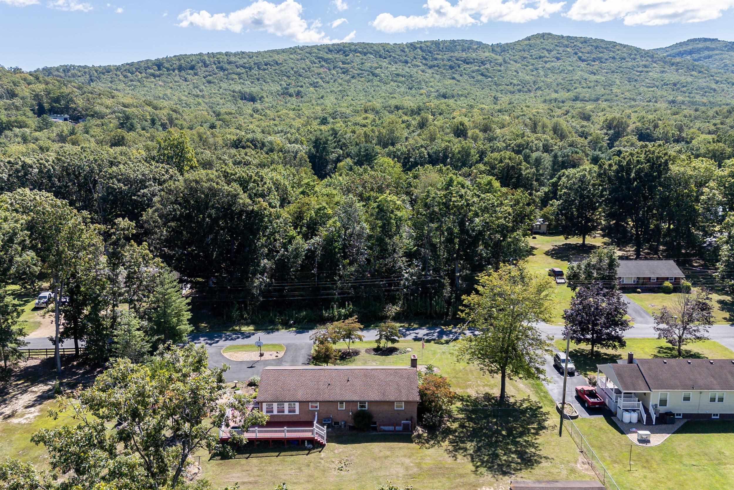 2466 LITTLE GAP RD, ELKTON, Virginia 22827, 3 Bedrooms Bedrooms, ,2 BathroomsBathrooms,Residential,2466 LITTLE GAP RD,668965 MLS # 668965