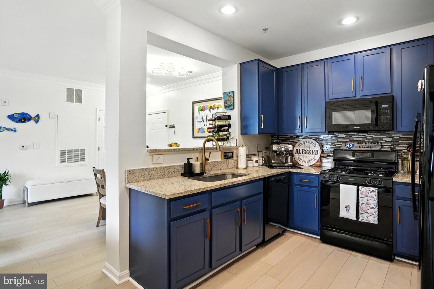 4850 EISENHOWER AVE #302, ALEXANDRIA, Virginia 22304, 2 Bedrooms Bedrooms, ,2 BathroomsBathrooms,Residential,For sale,4850 EISENHOWER AVE #302,VAAX2049076 MLS # VAAX2049076