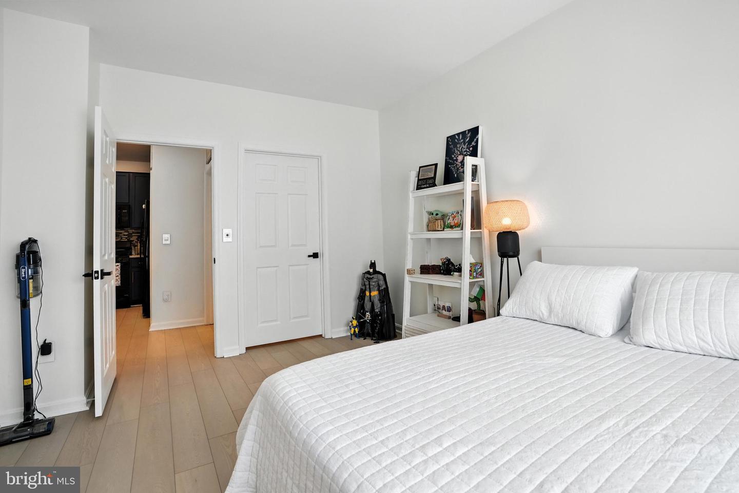 4850 EISENHOWER AVE #302, ALEXANDRIA, Virginia 22304, 2 Bedrooms Bedrooms, ,2 BathroomsBathrooms,Residential,For sale,4850 EISENHOWER AVE #302,VAAX2049076 MLS # VAAX2049076