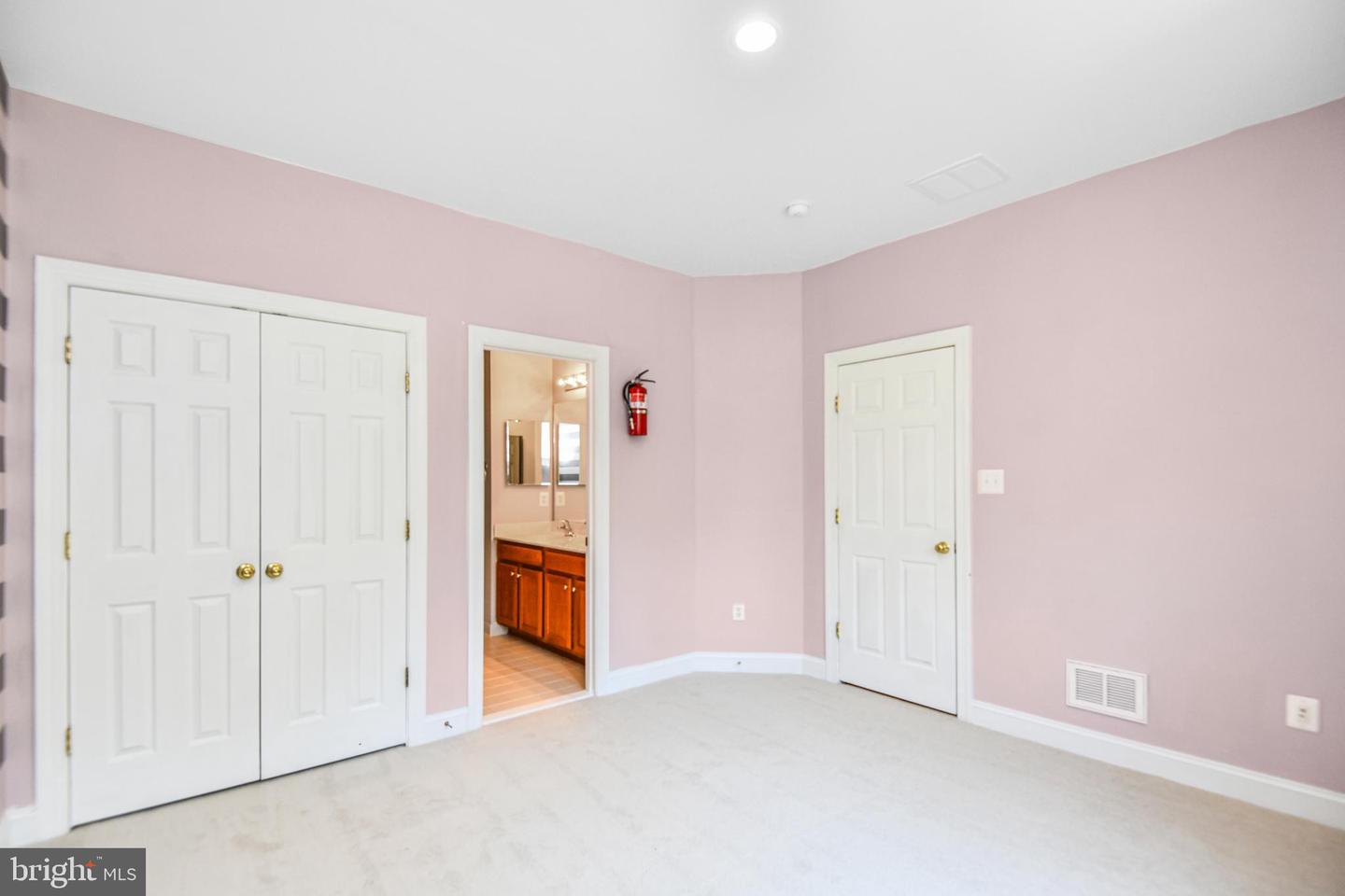 7323 BAYFIELD LN, WARRENTON, Virginia 20187, 4 Bedrooms Bedrooms, ,4 BathroomsBathrooms,Residential,For sale,7323 BAYFIELD LN,VAFQ2018106 MLS # VAFQ2018106