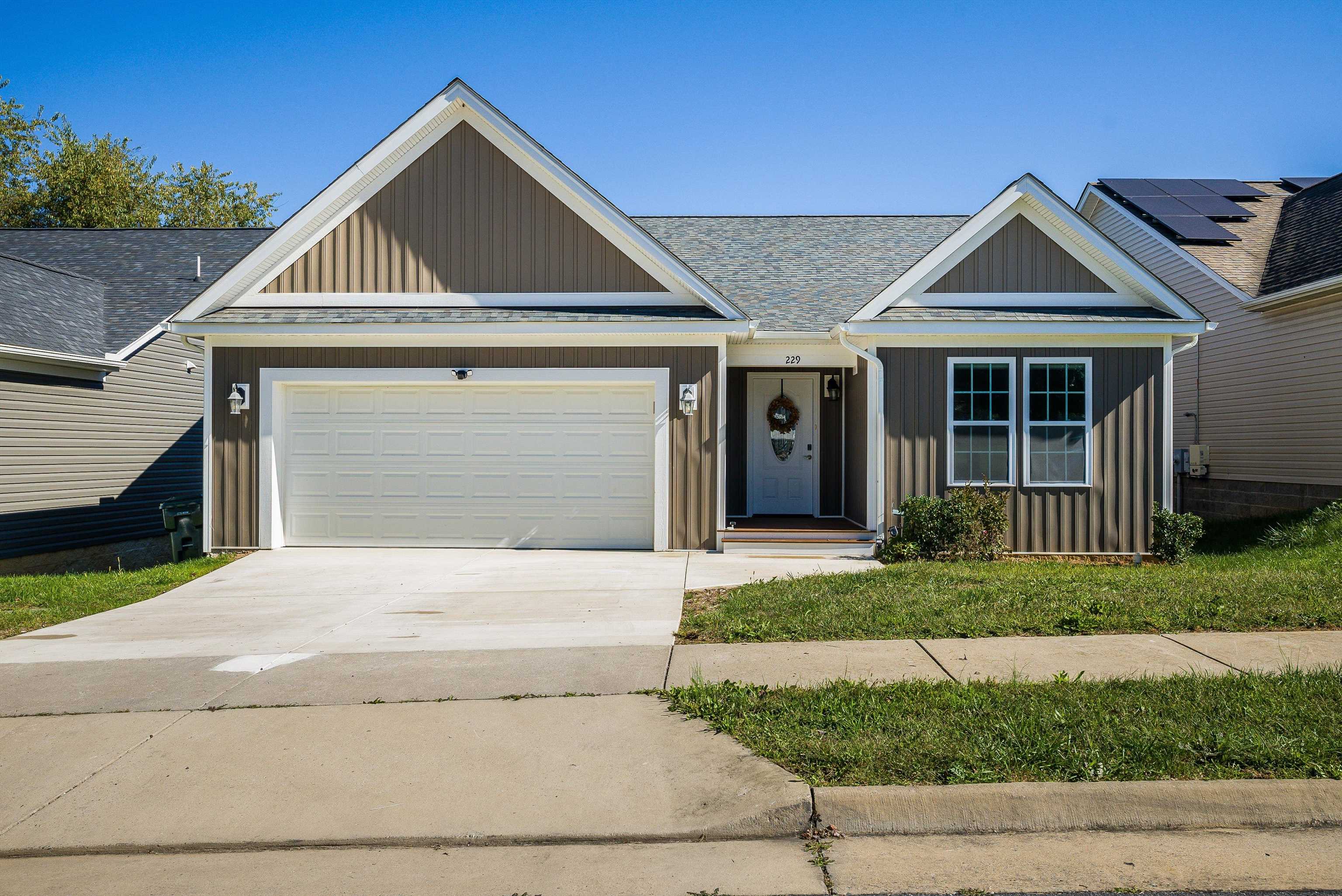 229 OVERVIEW ST, WAYNESBORO, Virginia 22980, 4 Bedrooms Bedrooms, ,3 BathroomsBathrooms,Residential,229 OVERVIEW ST,669770 MLS # 669770