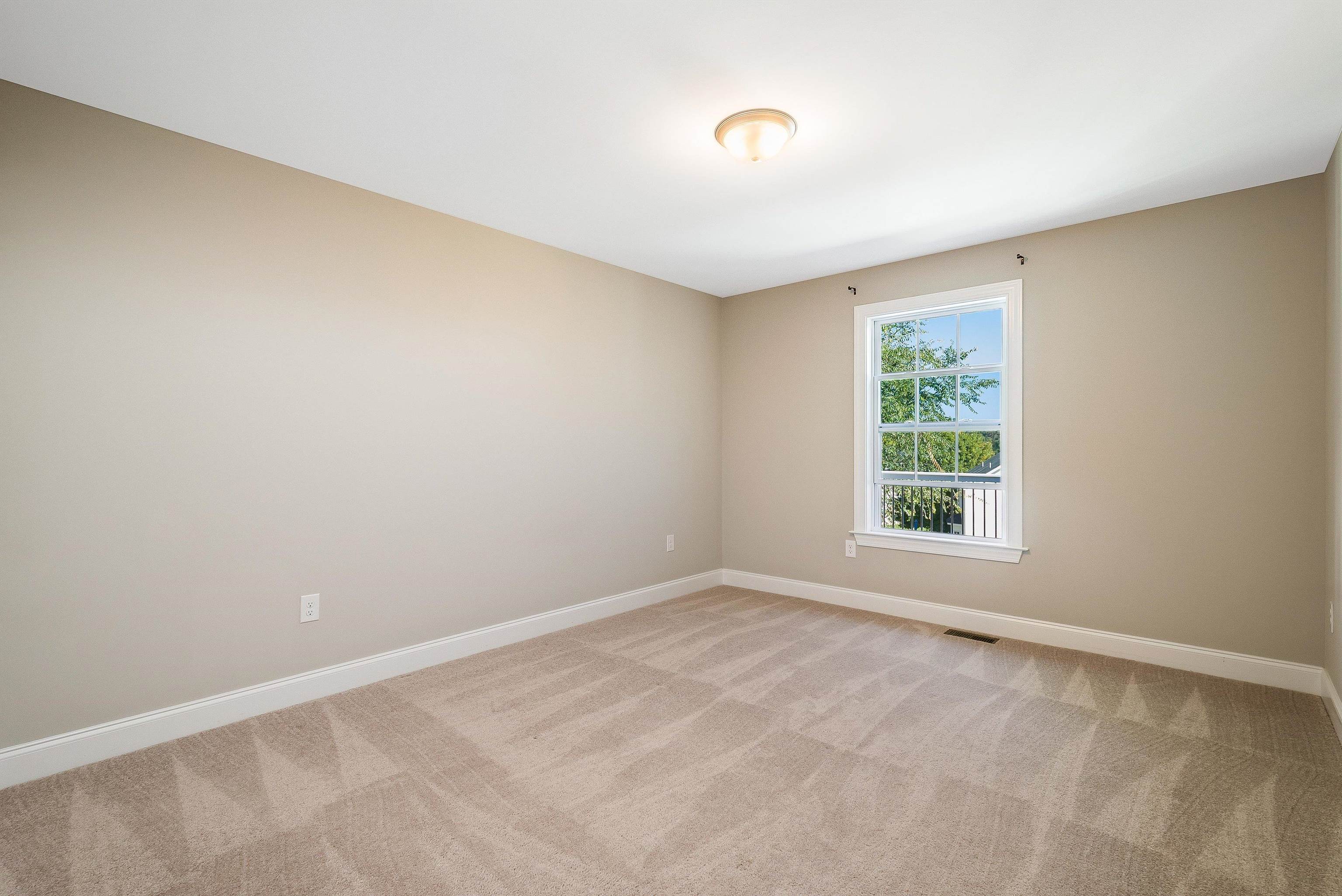 229 OVERVIEW ST, WAYNESBORO, Virginia 22980, 4 Bedrooms Bedrooms, ,3 BathroomsBathrooms,Residential,229 OVERVIEW ST,669770 MLS # 669770