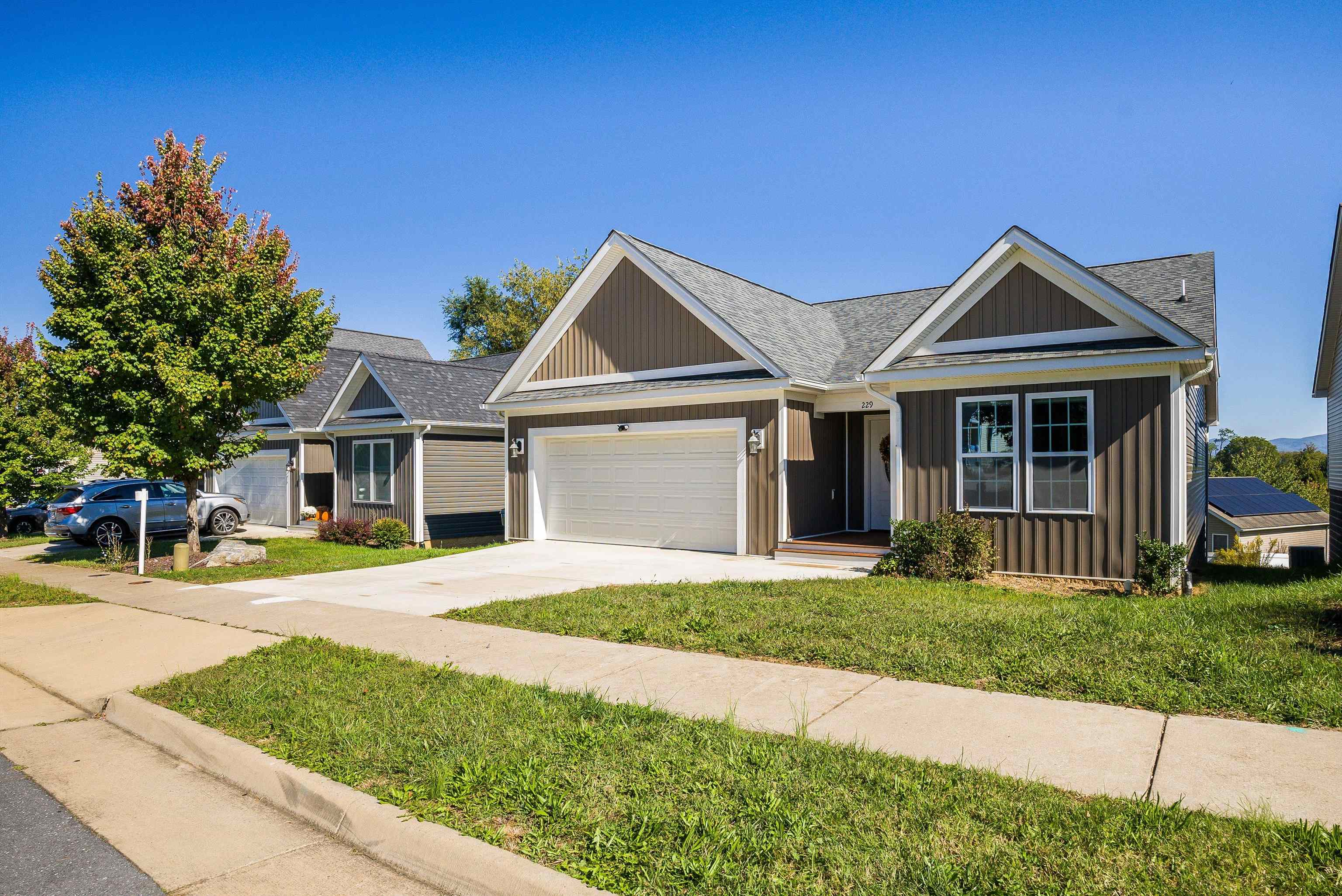 229 OVERVIEW ST, WAYNESBORO, Virginia 22980, 4 Bedrooms Bedrooms, ,3 BathroomsBathrooms,Residential,229 OVERVIEW ST,669770 MLS # 669770