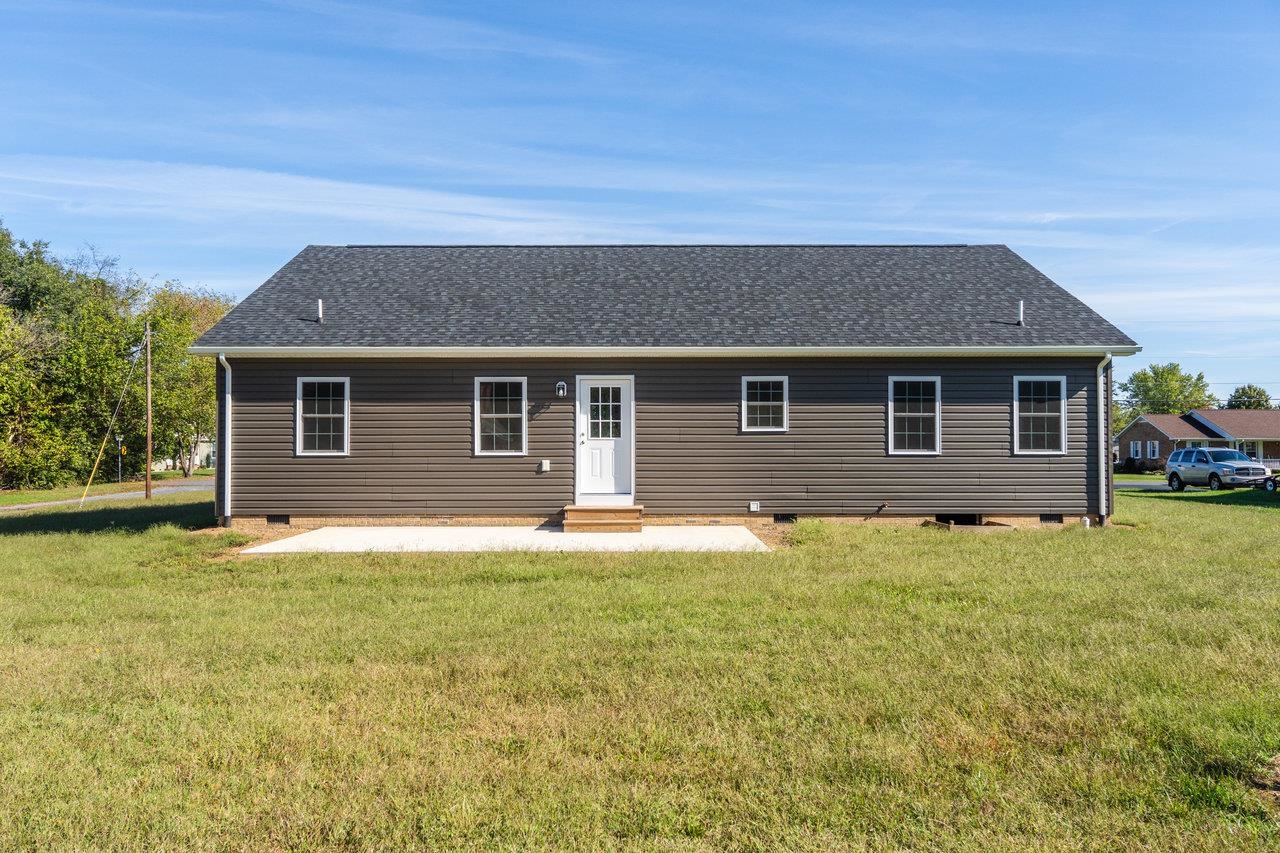 809 6TH ST, GROTTOES, Virginia 24441, 3 Bedrooms Bedrooms, ,2 BathroomsBathrooms,Residential,809 6TH ST,669774 MLS # 669774