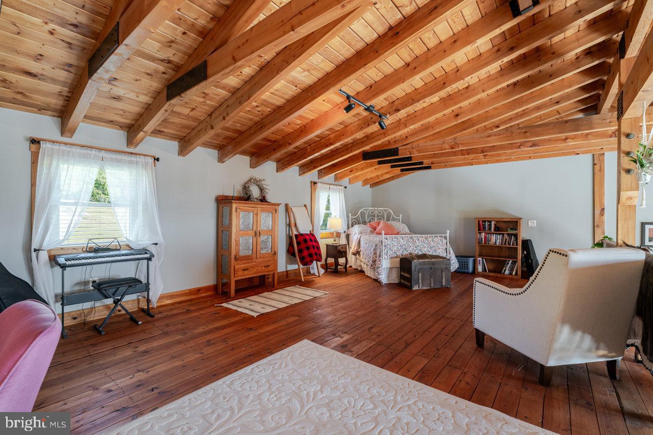 12012 HOLLAR SCHOOL RD, LINVILLE, Virginia 22834, 3 Bedrooms Bedrooms, ,2 BathroomsBathrooms,Residential,For sale,12012 HOLLAR SCHOOL RD,VARO2002570 MLS # VARO2002570