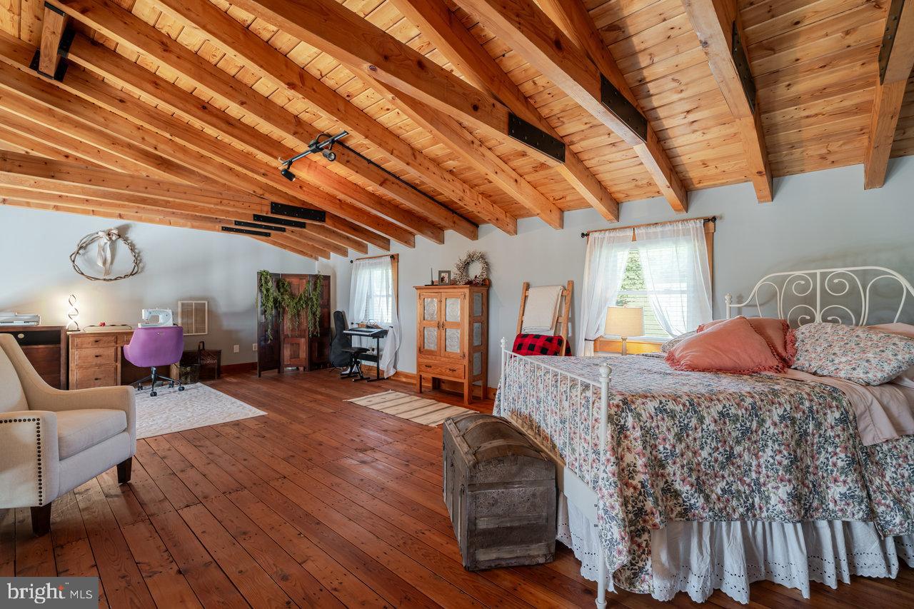 12012 HOLLAR SCHOOL RD, LINVILLE, Virginia 22834, 3 Bedrooms Bedrooms, ,2 BathroomsBathrooms,Residential,For sale,12012 HOLLAR SCHOOL RD,VARO2002570 MLS # VARO2002570