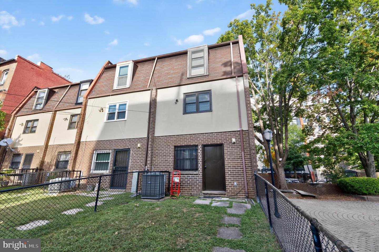 1206 11TH ST NW, WASHINGTON, District Of Columbia 20001, 4 Bedrooms Bedrooms, ,2 BathroomsBathrooms,Residential,For sale,1206 11TH ST NW,DCDC2221584 MLS # DCDC2221584