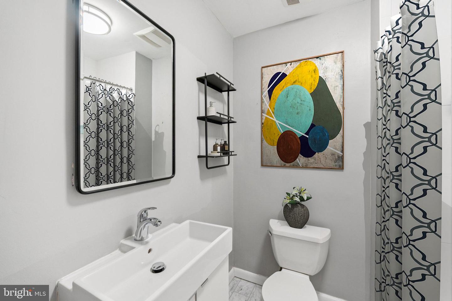 1227 WYLIE ST NE, WASHINGTON, District Of Columbia 20002, 2 Bedrooms Bedrooms, ,1 BathroomBathrooms,Residential,For sale,1227 WYLIE ST NE,DCDC2222538 MLS # DCDC2222538