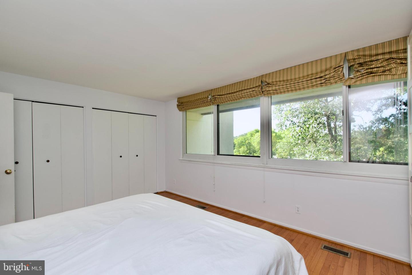 2204 S QUINCY ST #1, ARLINGTON, Virginia 22204, 2 Bedrooms Bedrooms, ,2 BathroomsBathrooms,Residential,For sale,2204 S QUINCY ST #1,VAAR2063896 MLS # VAAR2063896