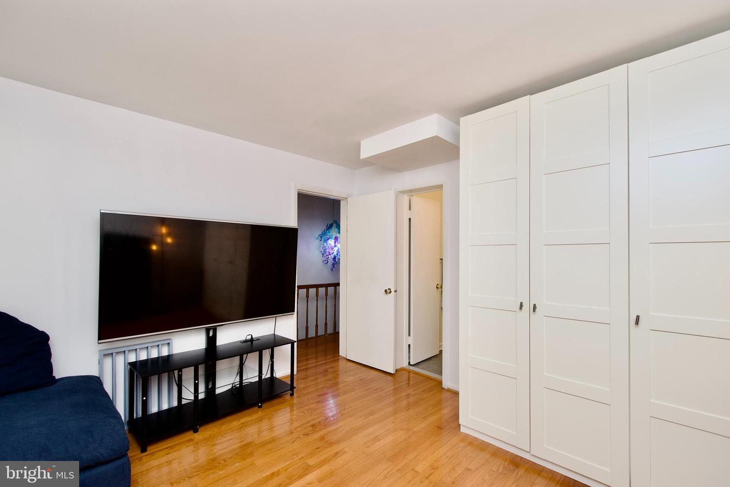 2204 S QUINCY ST #1, ARLINGTON, Virginia 22204, 2 Bedrooms Bedrooms, ,2 BathroomsBathrooms,Residential,For sale,2204 S QUINCY ST #1,VAAR2063896 MLS # VAAR2063896