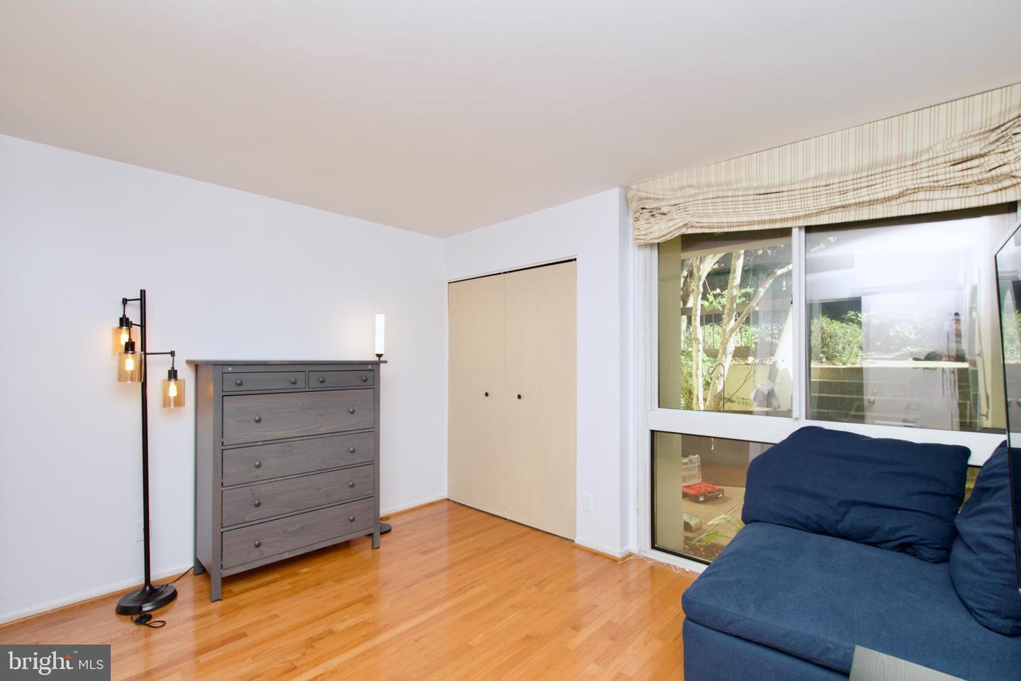 2204 S QUINCY ST #1, ARLINGTON, Virginia 22204, 2 Bedrooms Bedrooms, ,2 BathroomsBathrooms,Residential,For sale,2204 S QUINCY ST #1,VAAR2063896 MLS # VAAR2063896