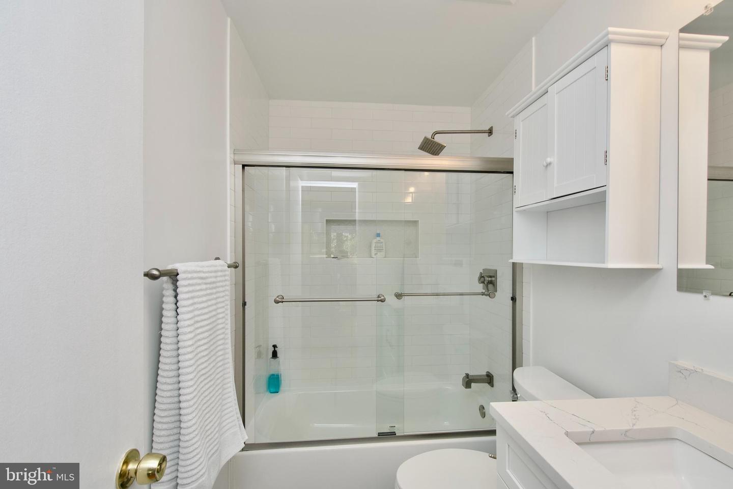 2204 S QUINCY ST #1, ARLINGTON, Virginia 22204, 2 Bedrooms Bedrooms, ,2 BathroomsBathrooms,Residential,For sale,2204 S QUINCY ST #1,VAAR2063896 MLS # VAAR2063896