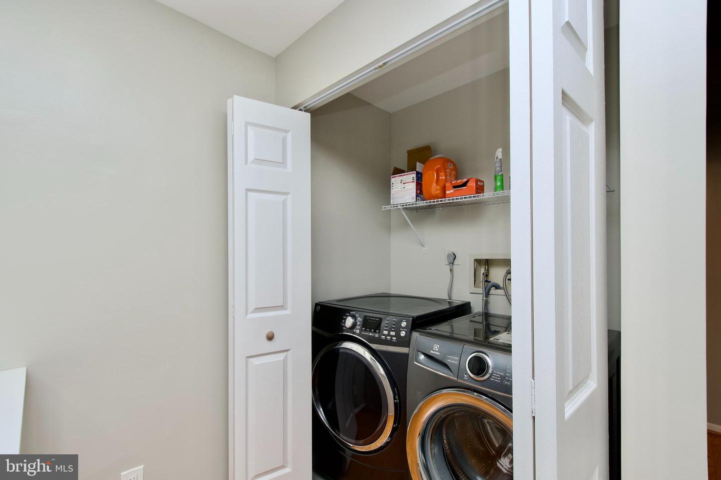 2204 S QUINCY ST #1, ARLINGTON, Virginia 22204, 2 Bedrooms Bedrooms, ,2 BathroomsBathrooms,Residential,For sale,2204 S QUINCY ST #1,VAAR2063896 MLS # VAAR2063896