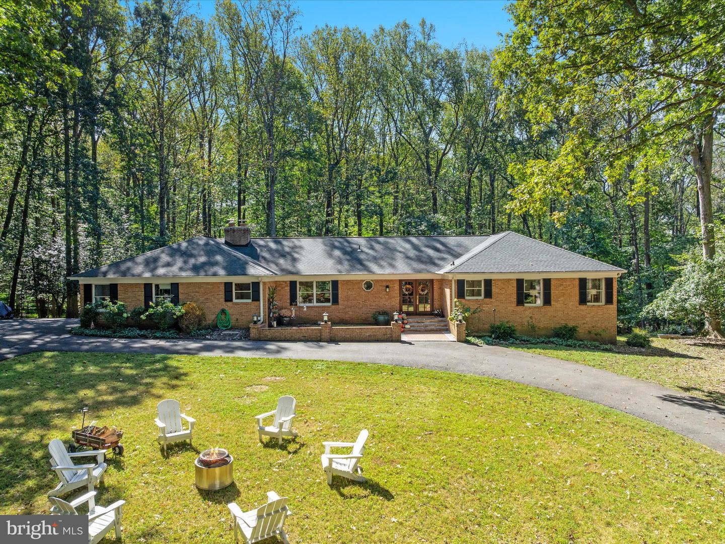 11119 COROBON LN, GREAT FALLS, Virginia 22066, 5 Bedrooms Bedrooms, ,3 BathroomsBathrooms,Residential,For sale,11119 COROBON LN,VAFX2268984 MLS # VAFX2268984