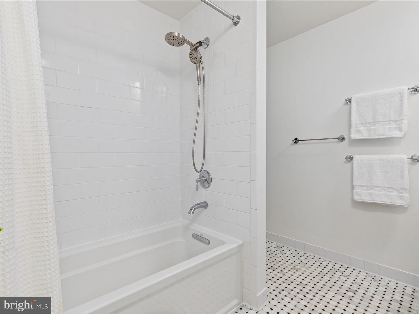 11119 COROBON LN, GREAT FALLS, Virginia 22066, 5 Bedrooms Bedrooms, ,3 BathroomsBathrooms,Residential,For sale,11119 COROBON LN,VAFX2268984 MLS # VAFX2268984