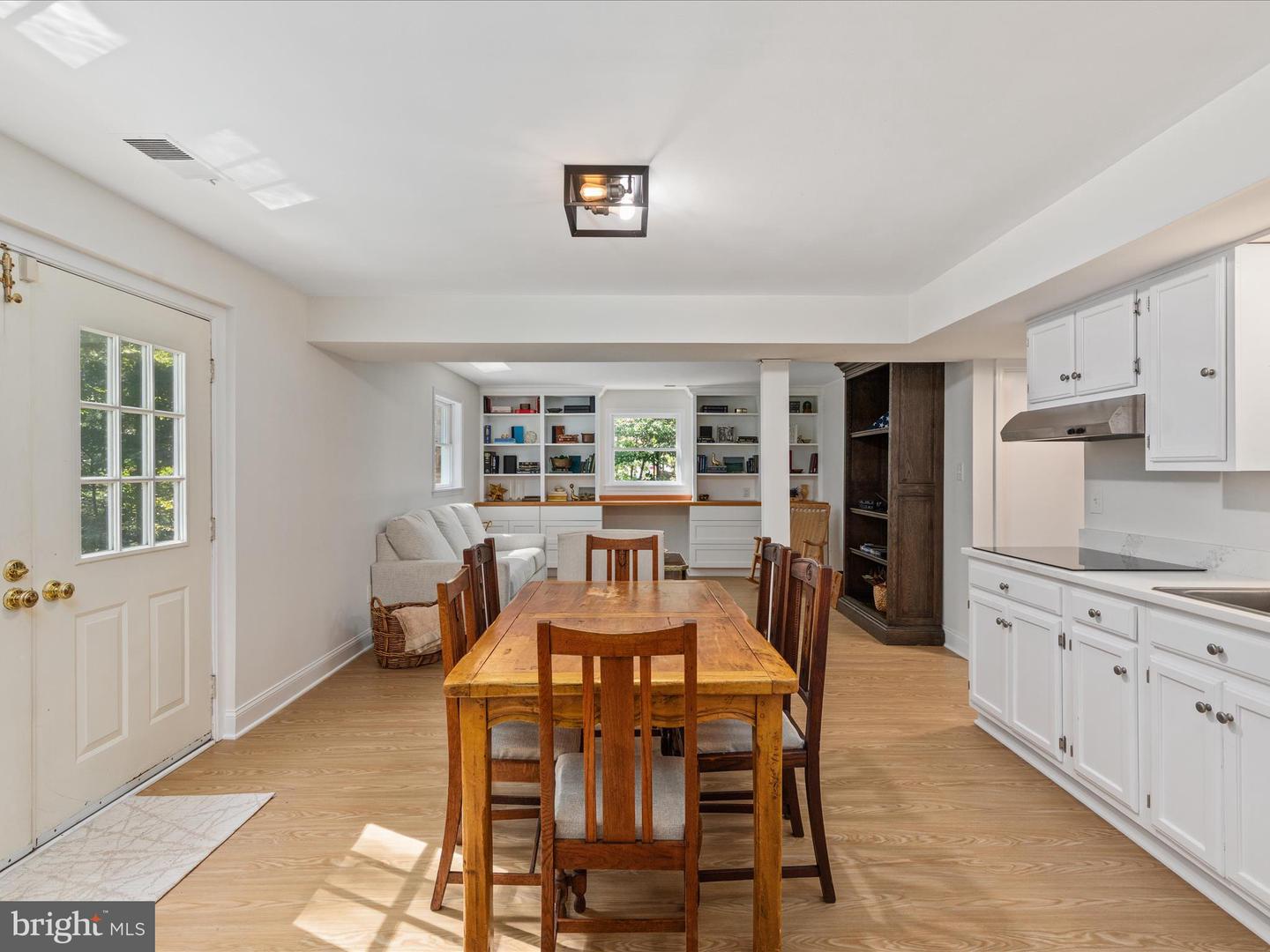 11119 COROBON LN, GREAT FALLS, Virginia 22066, 5 Bedrooms Bedrooms, ,3 BathroomsBathrooms,Residential,For sale,11119 COROBON LN,VAFX2268984 MLS # VAFX2268984