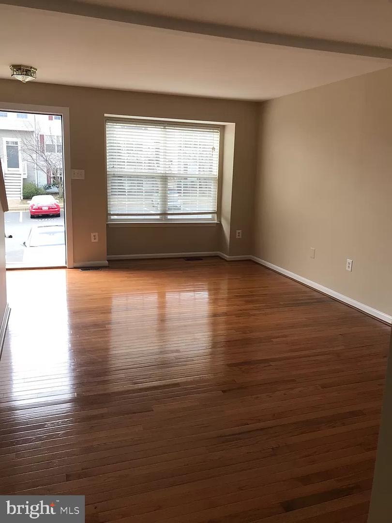 14304 NEWBERN LOOP, GAINESVILLE, Virginia 20155, 3 Bedrooms Bedrooms, ,3 BathroomsBathrooms,Residential,For sale,14304 NEWBERN LOOP,VAPW2104810 MLS # VAPW2104810