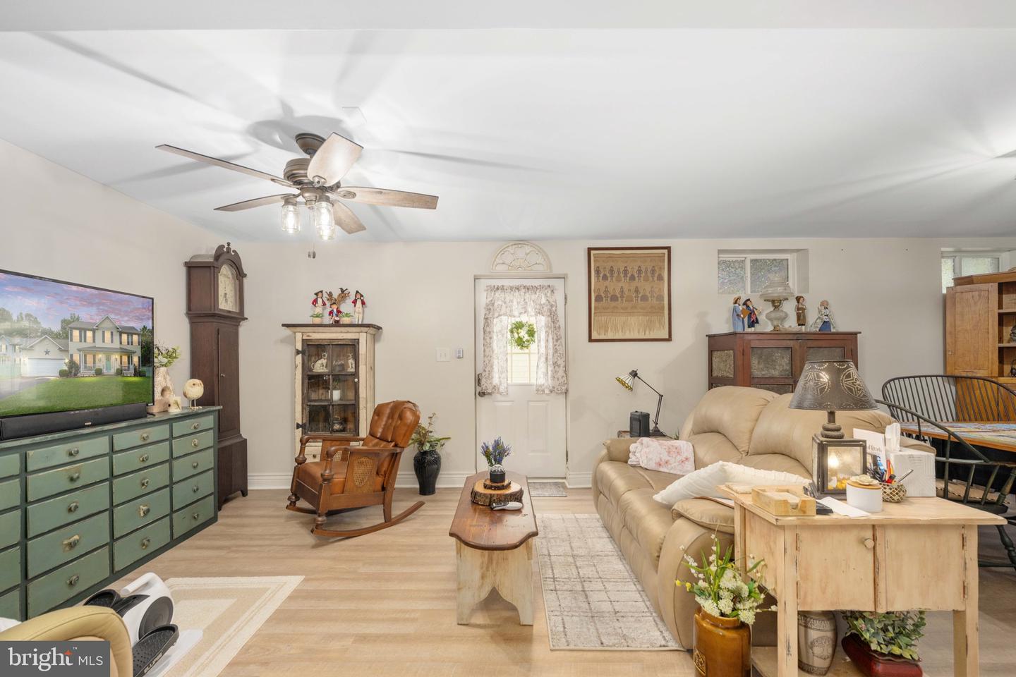 4098 FERN CT, KING GEORGE, Virginia 22485, 4 Bedrooms Bedrooms, 10 Rooms Rooms,3 BathroomsBathrooms,Residential,For sale,4098 FERN CT,VAKG2007076 MLS # VAKG2007076