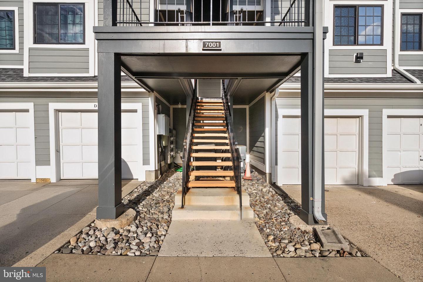7001 BIRKENHEAD PL #C, ALEXANDRIA, Virginia 22315, 2 Bedrooms Bedrooms, ,2 BathroomsBathrooms,Residential,For sale,7001 BIRKENHEAD PL #C,VAFX2269618 MLS # VAFX2269618
