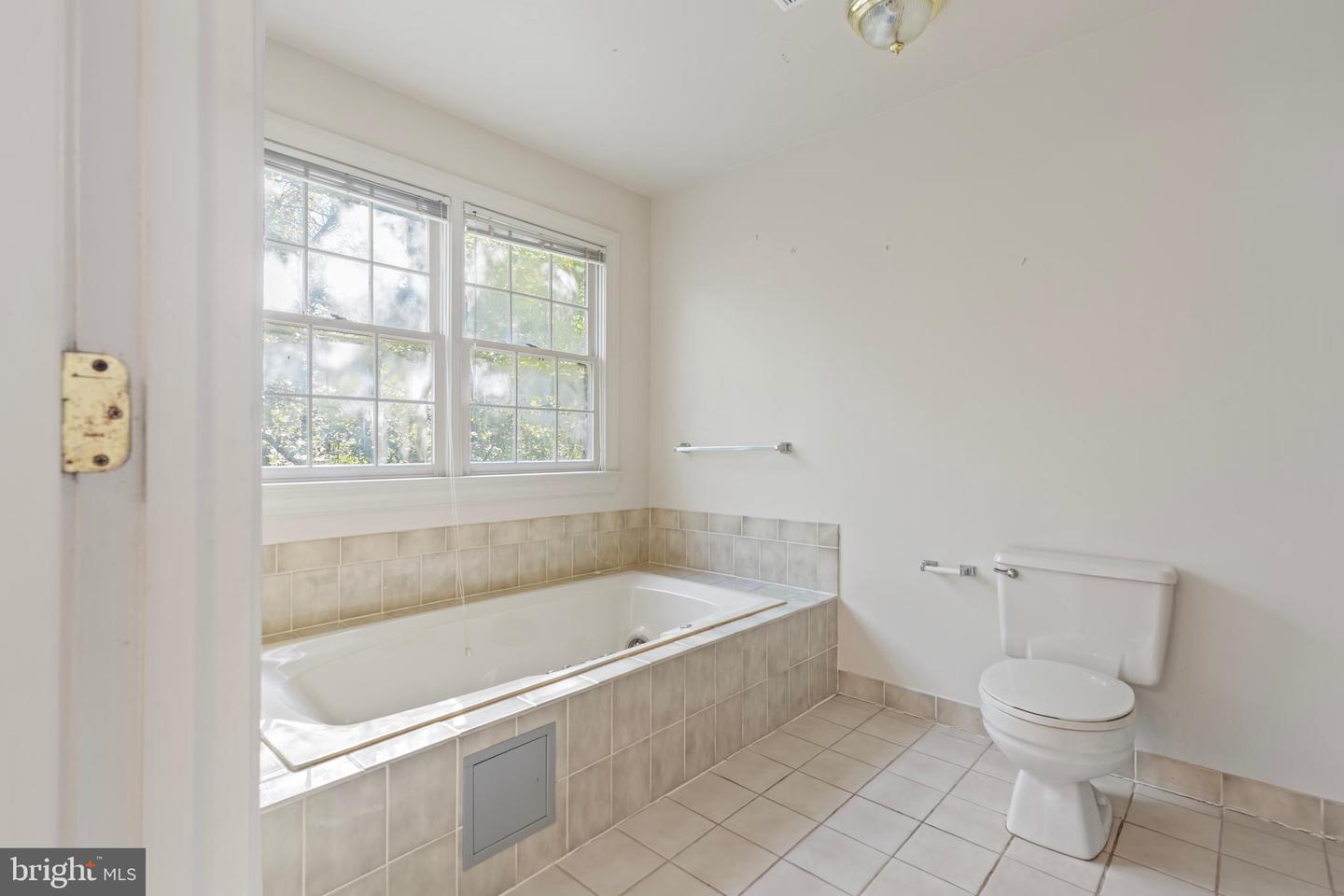 7625 KINCHELOE RD, CLIFTON, Virginia 20124, 4 Bedrooms Bedrooms, ,3 BathroomsBathrooms,Residential,For sale,7625 KINCHELOE RD,VAFX2269918 MLS # VAFX2269918