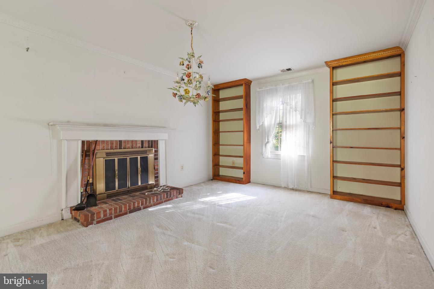 7625 KINCHELOE RD, CLIFTON, Virginia 20124, 4 Bedrooms Bedrooms, ,3 BathroomsBathrooms,Residential,For sale,7625 KINCHELOE RD,VAFX2269918 MLS # VAFX2269918