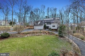 10227 LAWYERS RD, VIENNA, Virginia 22181, 5 Bedrooms Bedrooms, ,3 BathroomsBathrooms,Residential,For sale,10227 LAWYERS RD,VAFX2269954 MLS # VAFX2269954